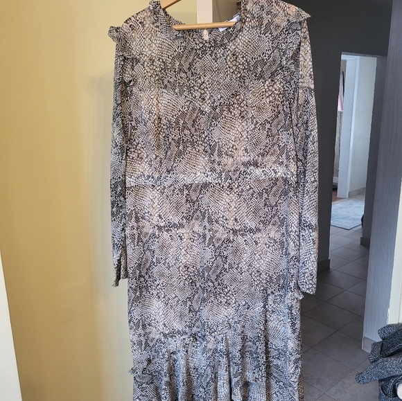 Dress. Size 14. - Picture 1 of 3